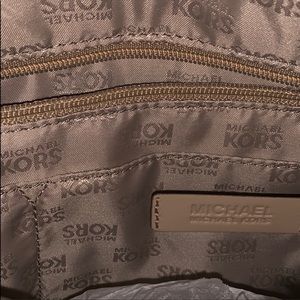 Michael Kors hand bag -NWT-